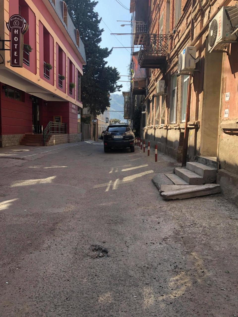 Metekhi One Room Tbilisi Ngoại thất bức ảnh
